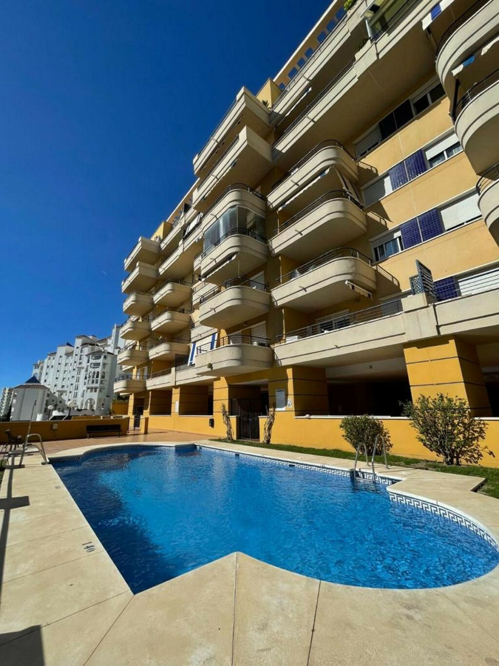 Penthouse Estepona Málaga - image 23
