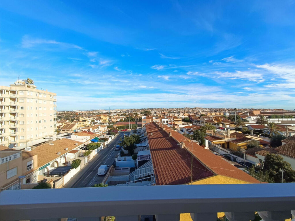 Middle Floor Apartment Aguas Nuevas Alicante - image 23