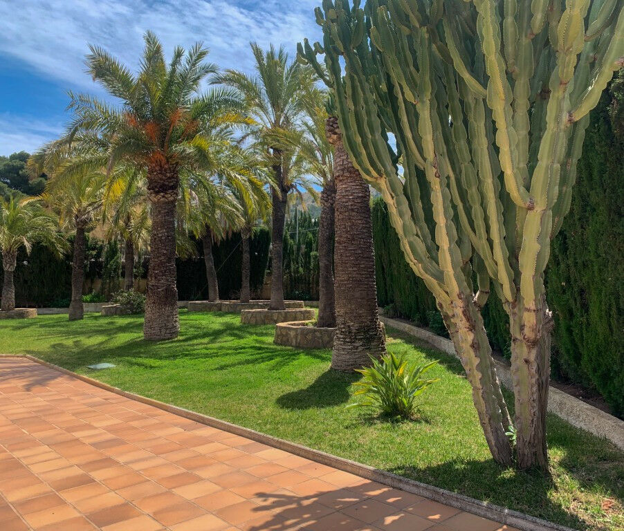 Detached Villa Albir Alicante - image 18