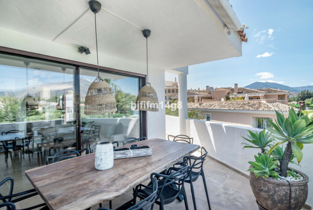 Penthouse Duplex Nueva Andalucía Málaga - image 23