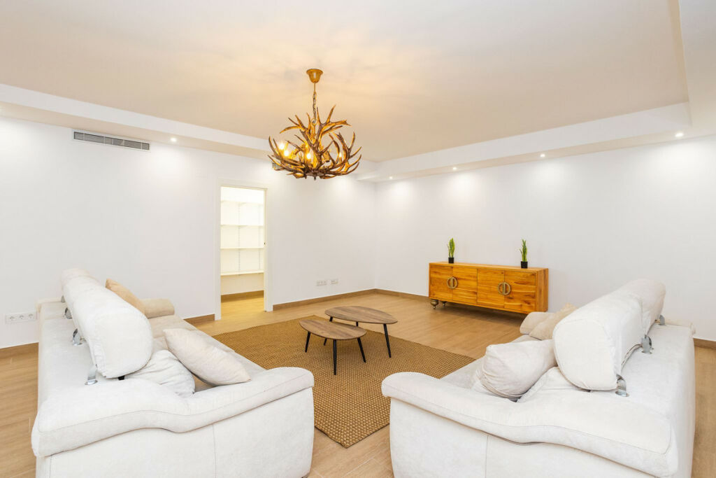 Detached Villa San Miguel de Salinas Alicante - image 24