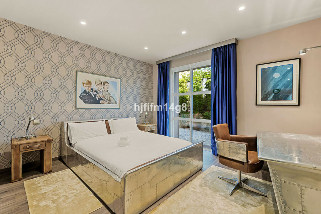 Detached Villa La Quinta Málaga - image 24