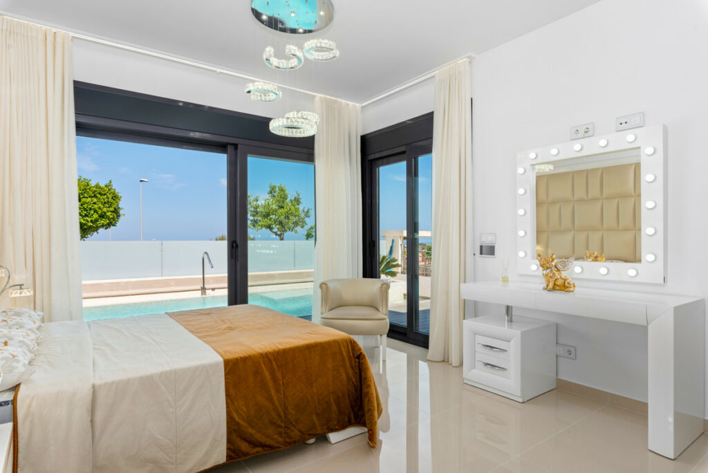 Detached Villa San Miguel de Salinas Alicante - image 24