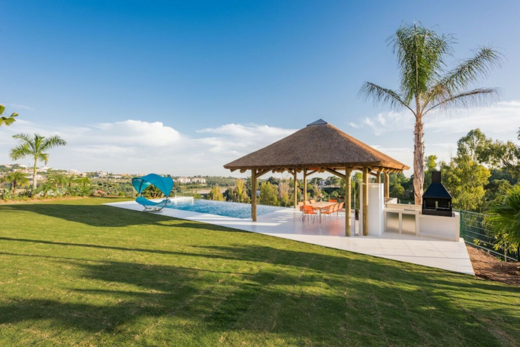 Detached Villa Los Flamingos Málaga - image 24