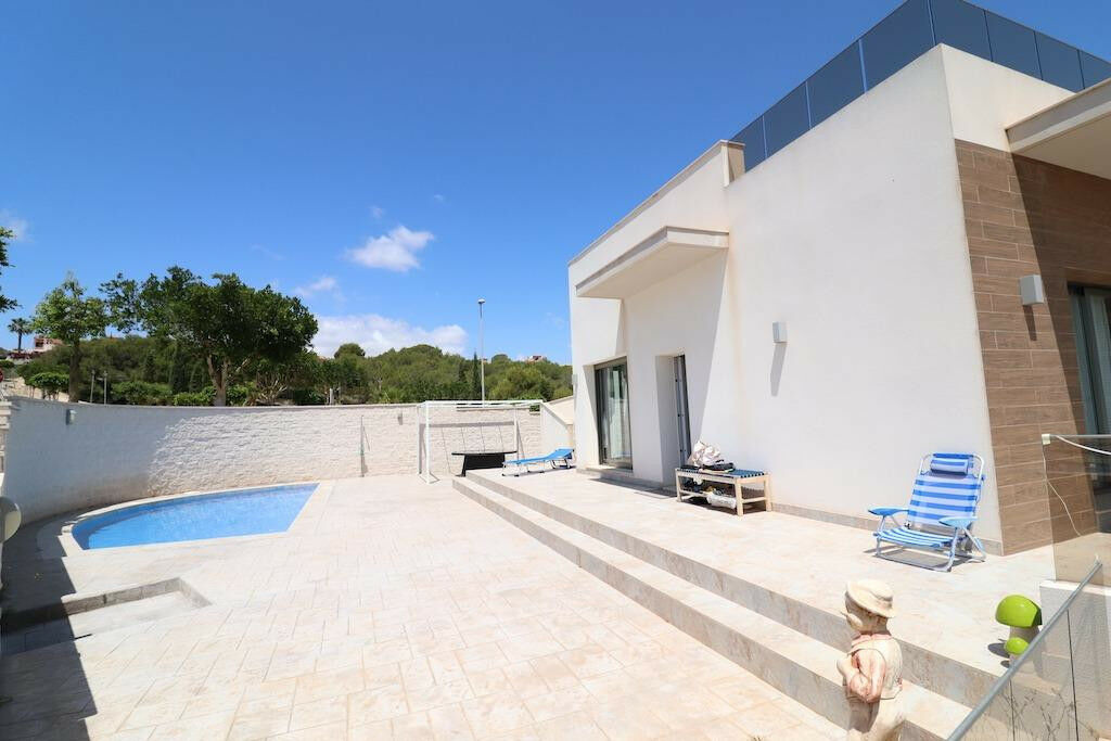 Detached Villa San Miguel de Salinas Alicante - image 24