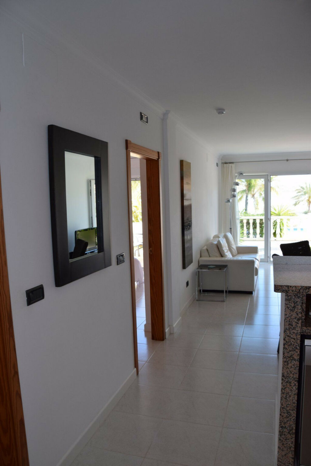 Middle Floor Apartment La Fustera Alicante - image 4