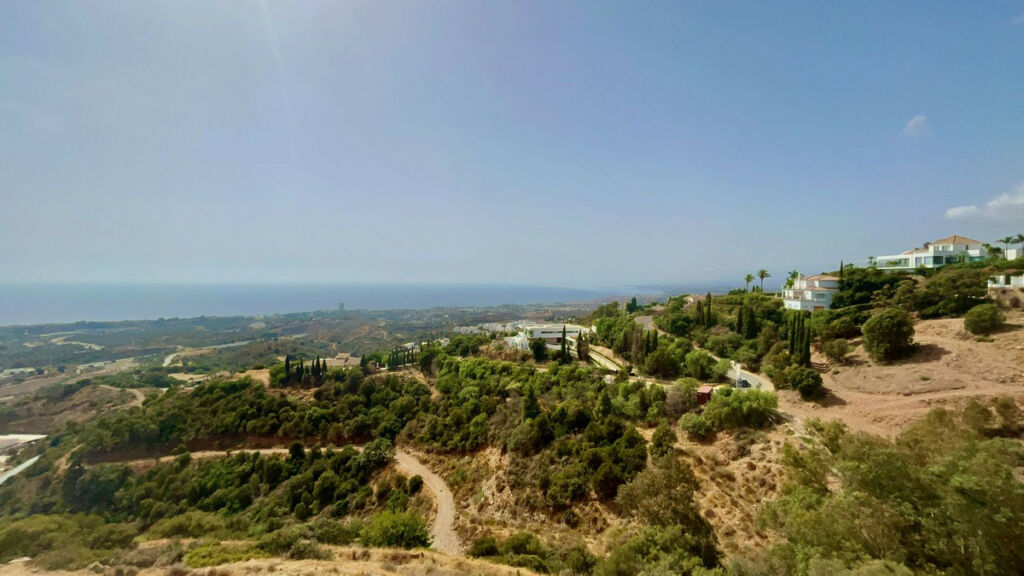 Penthouse Altos de los Monteros Málaga - image 25