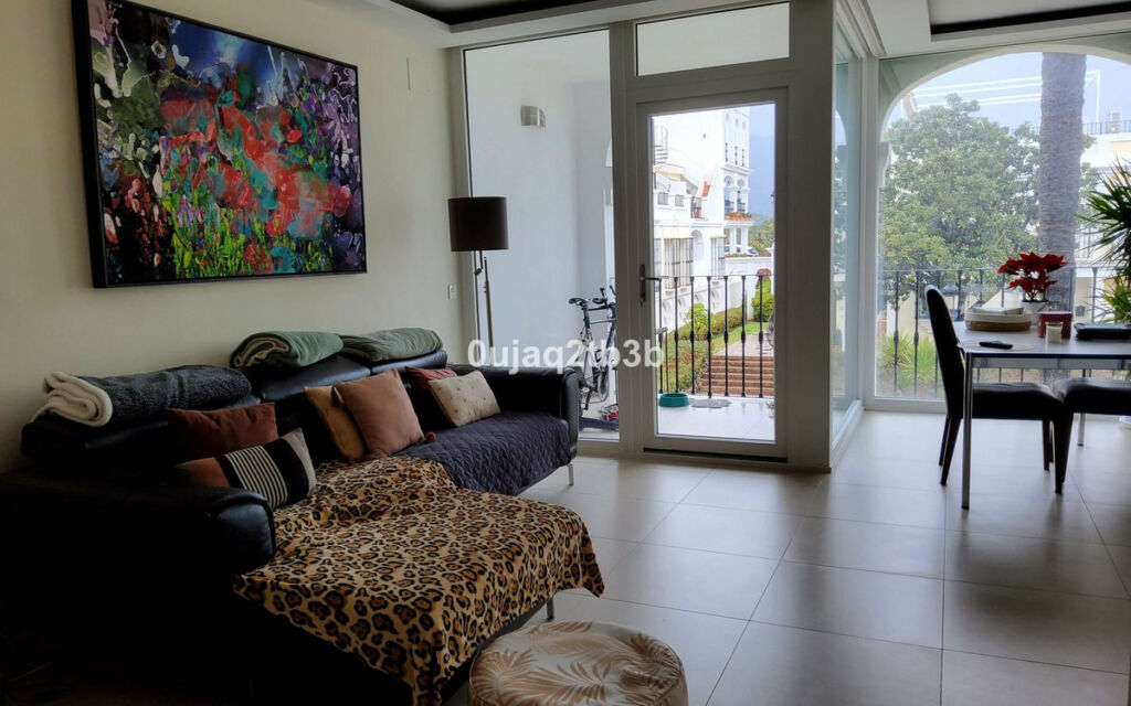 Townhouse Nueva Andalucía Málaga - image 25