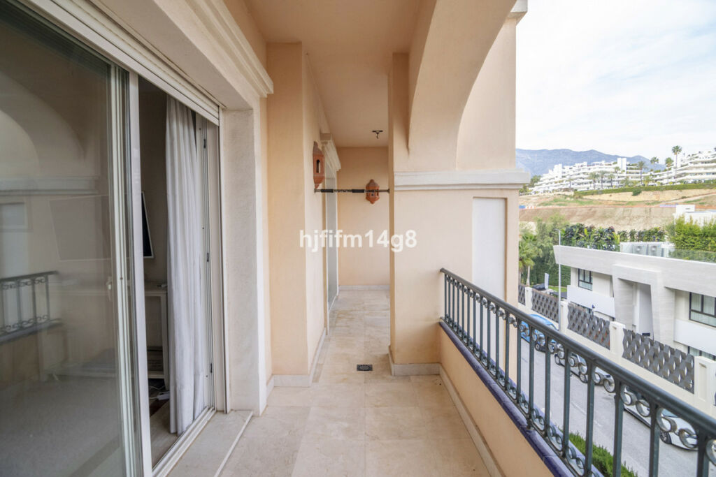 Middle Floor Apartment The Golden Mile Málaga - image 26