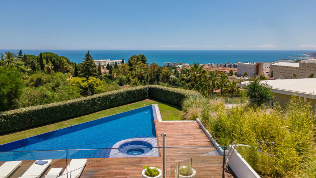 Detached Villa Fuengirola Málaga - image 26