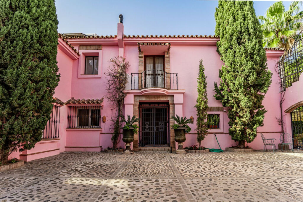 Detached Villa Benahavís Málaga - image 26
