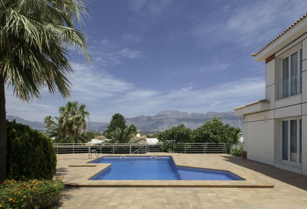 Detached Villa Albir Alicante - image 19