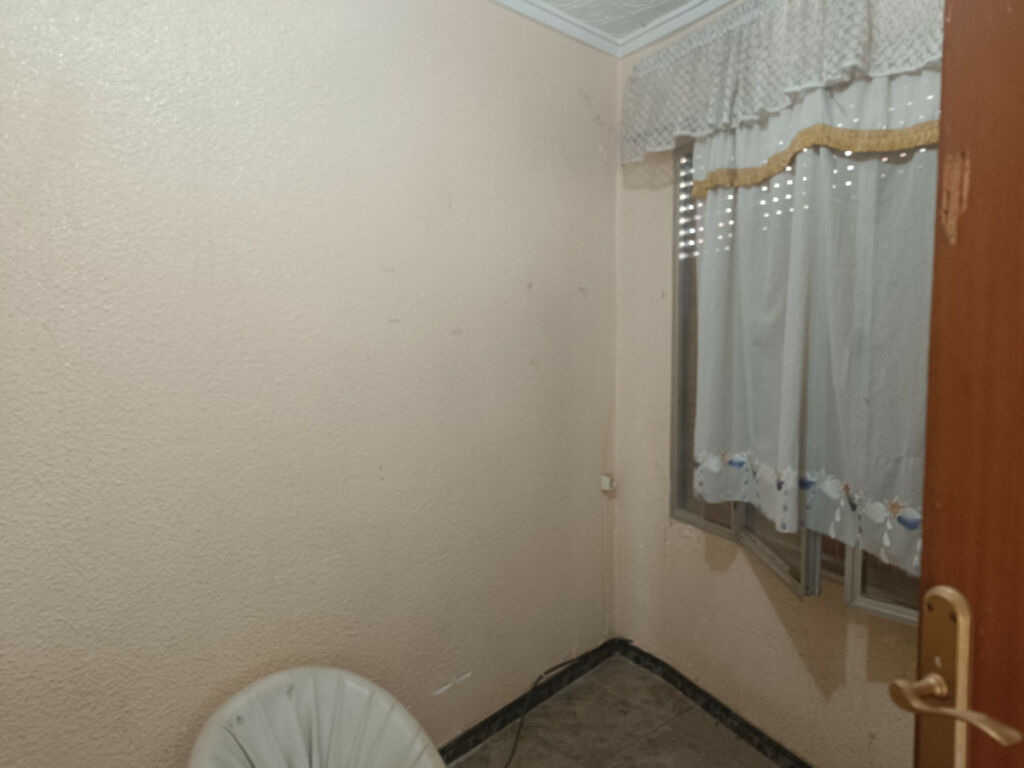 Middle Floor Apartment Dolores Alicante - image 27
