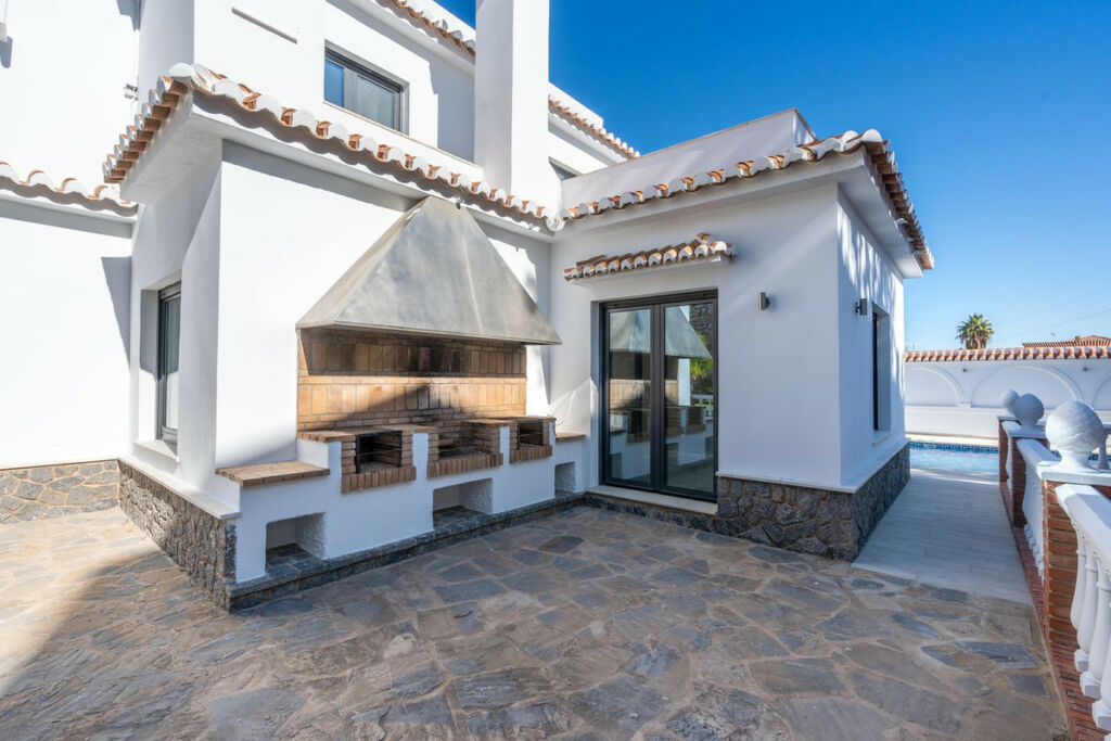 Detached Villa Benalmadena Málaga - image 27