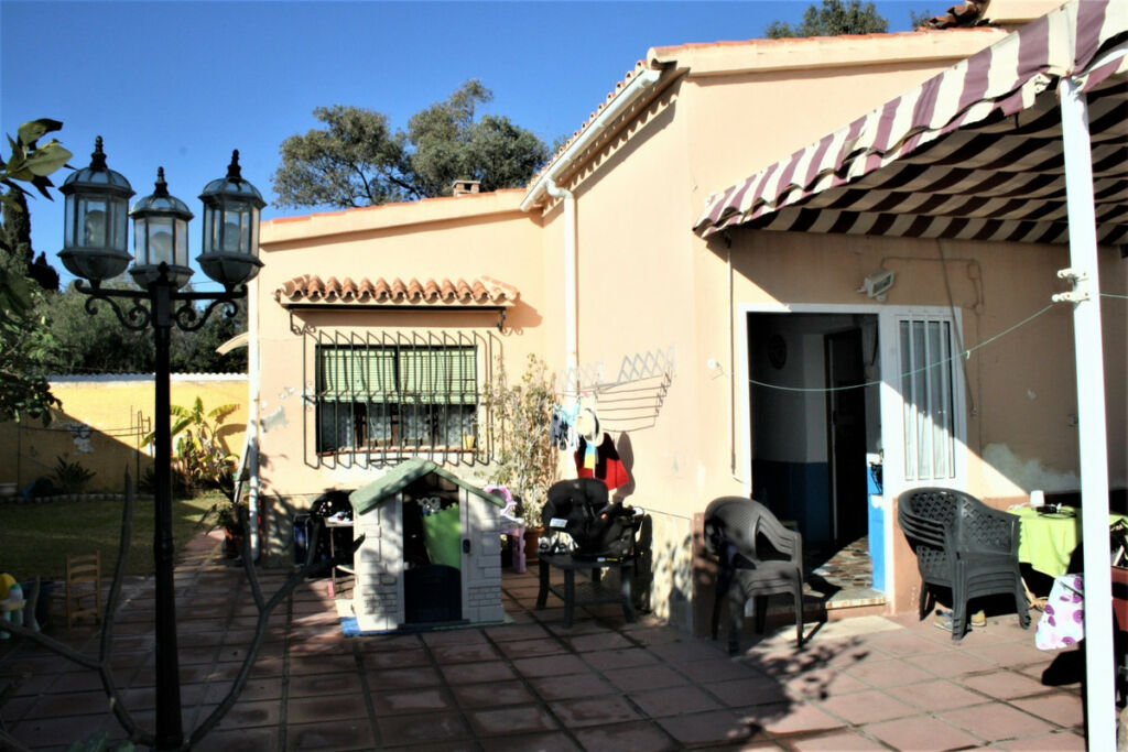 Detached Villa Benajarafe Málaga - image 25