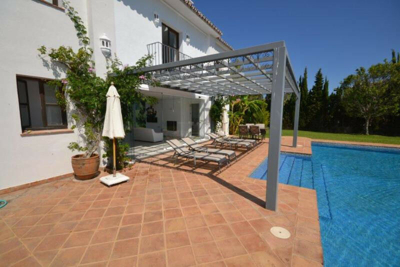 Detached Villa Guadalmina Baja Málaga - image 27