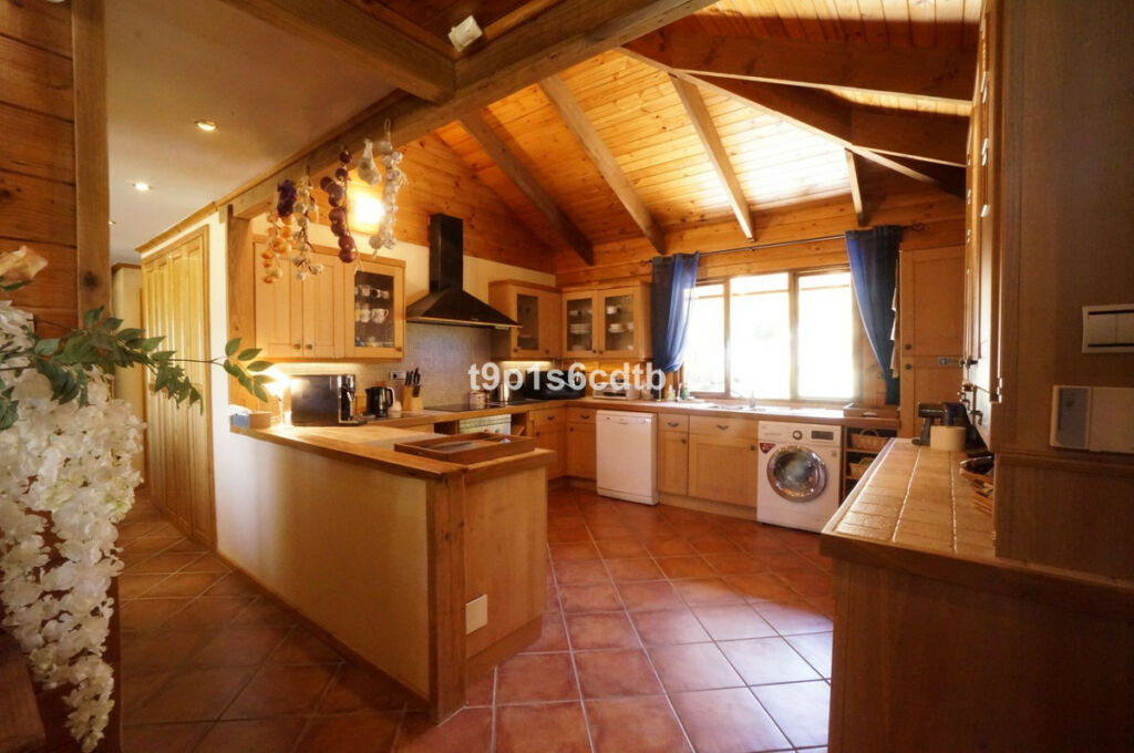 Detached Villa Monda Málaga - image 27