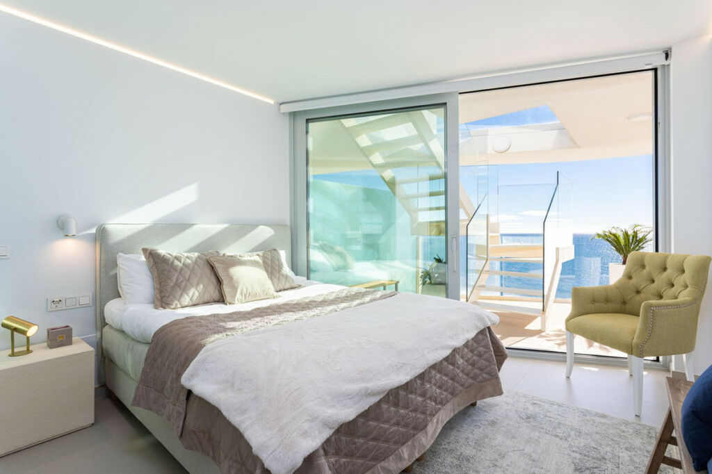 Penthouse Carvajal Málaga - image 27