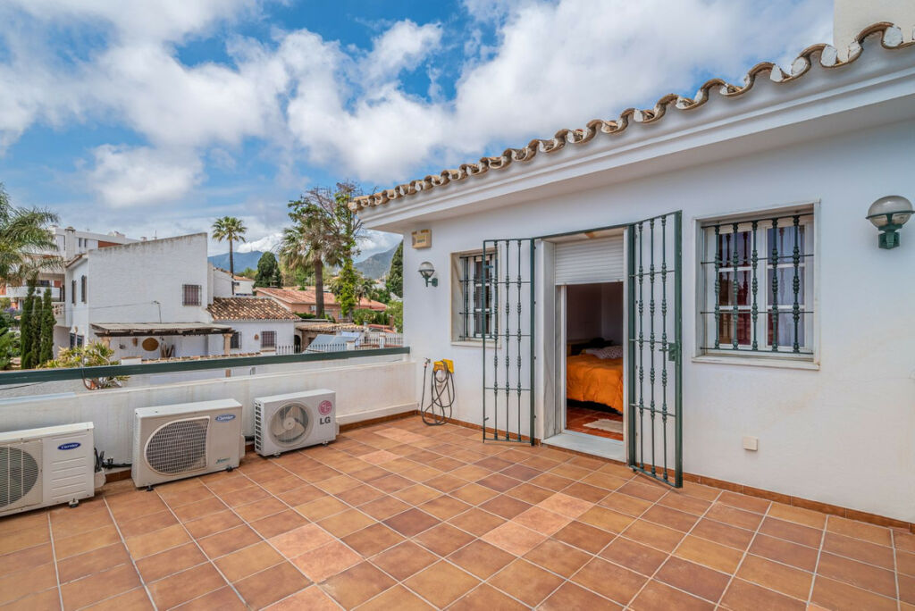 Detached Villa Benalmadena Málaga - image 28