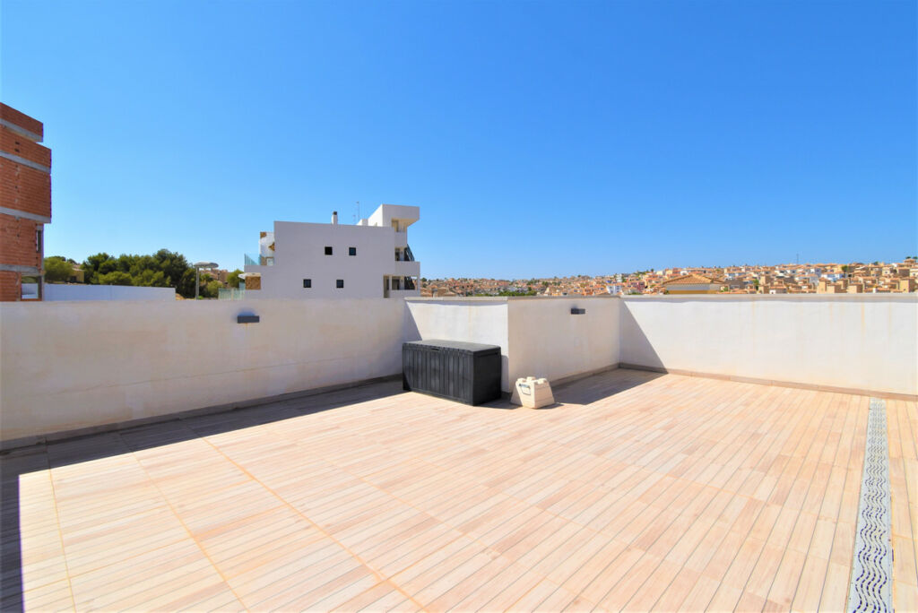 Detached Villa Villamartin Alicante - image 28