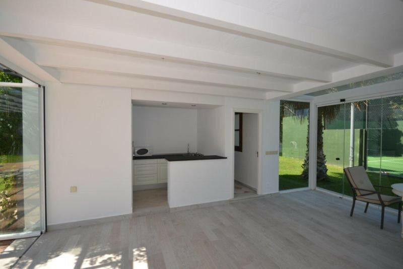 Detached Villa Guadalmina Baja Málaga - image 28