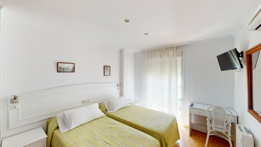 Semi-Detached House Caleta de Vélez Málaga - image 28