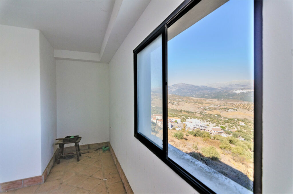 Detached Villa La Viñuela Málaga - image 28