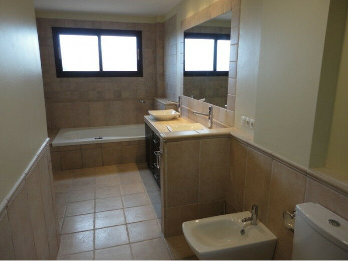 Detached Villa Los Arqueros Málaga - image 28