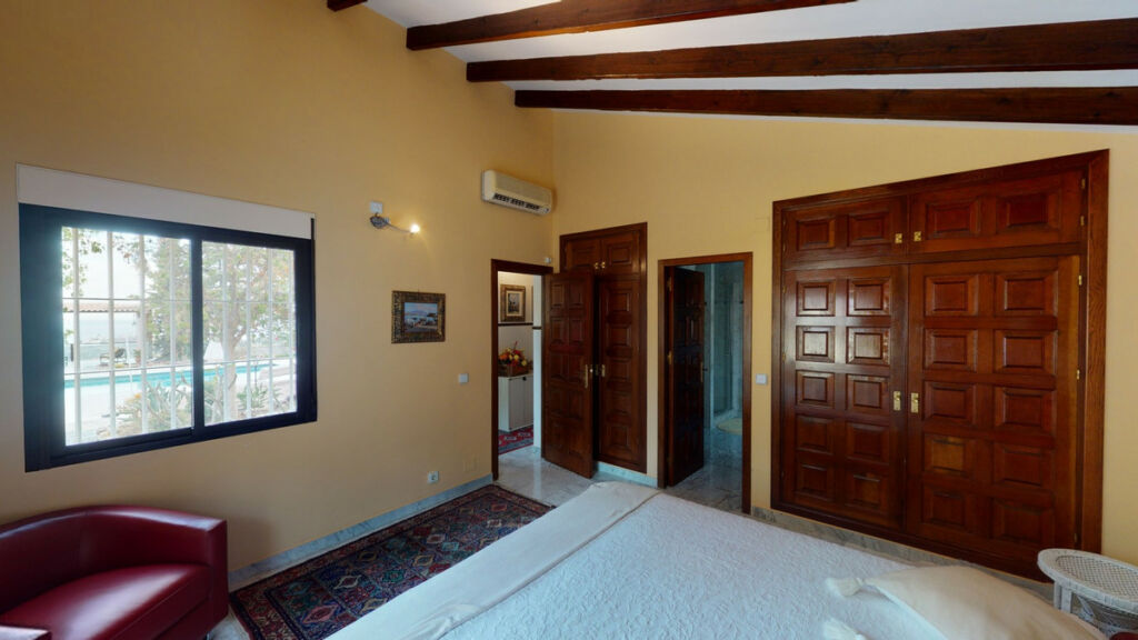 Detached Villa Benajarafe Málaga - image 28