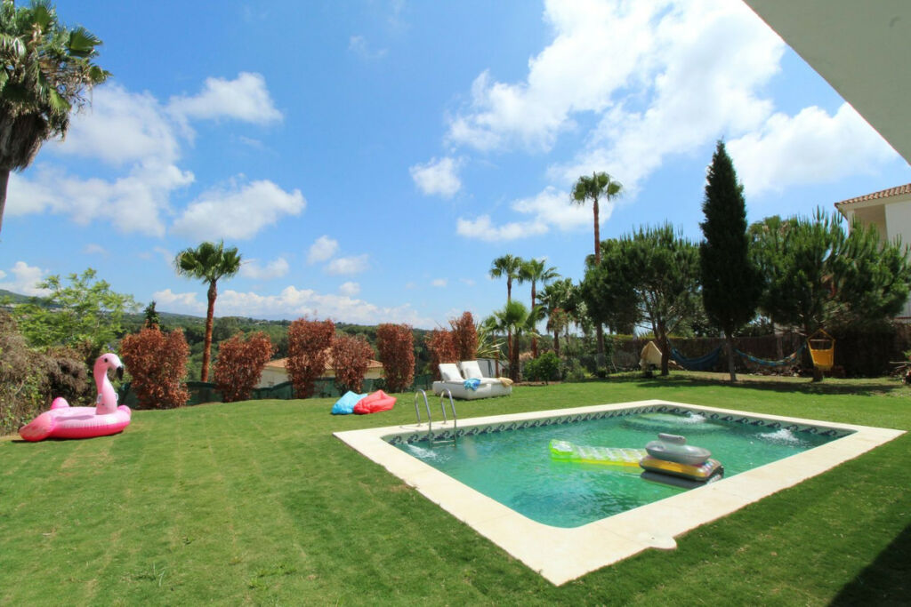 Detached Villa Sotogrande Alto Cádiz - image 2