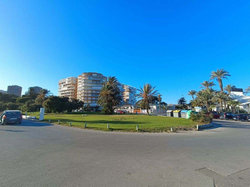 Middle Floor Apartment Campoamor Alicante - image 28