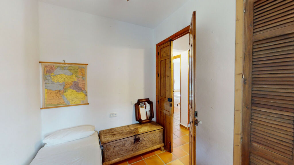 Detached Villa Sayalonga Málaga - image 28