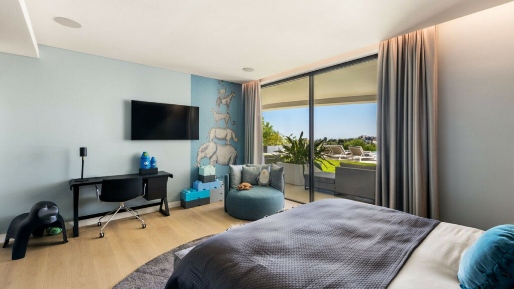 Detached Villa Benahavís Málaga - image 28