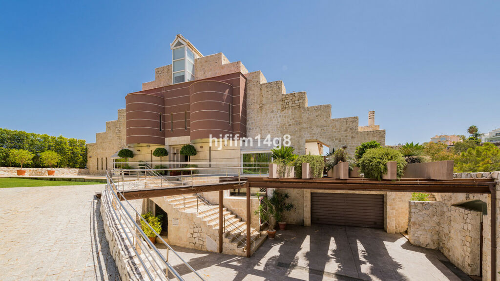 Detached Villa La Quinta Málaga - image 29