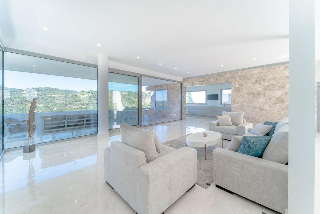 Detached Villa Los Arqueros Málaga - image 29