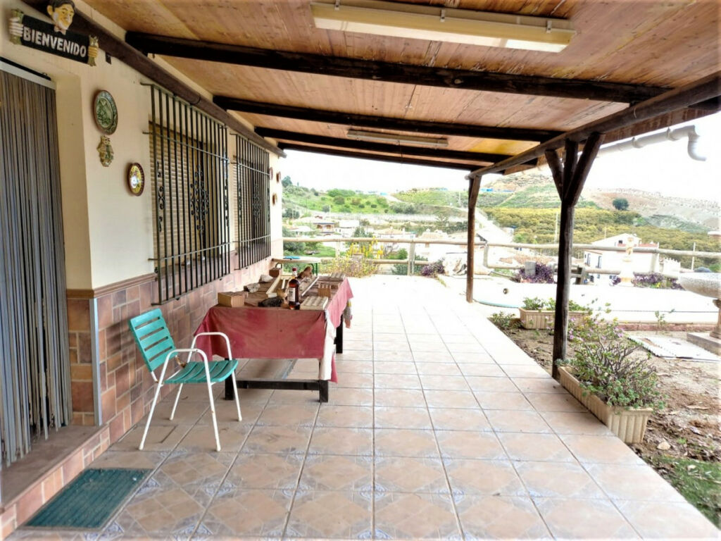 Detached Villa Almayate Málaga - image 3