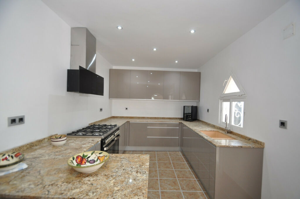 Townhouse Fortuna Murcia - image 3