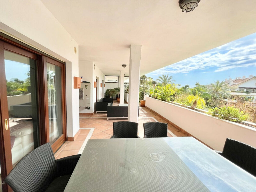 Ground Floor Apartment The Golden Mile Málaga - image 7