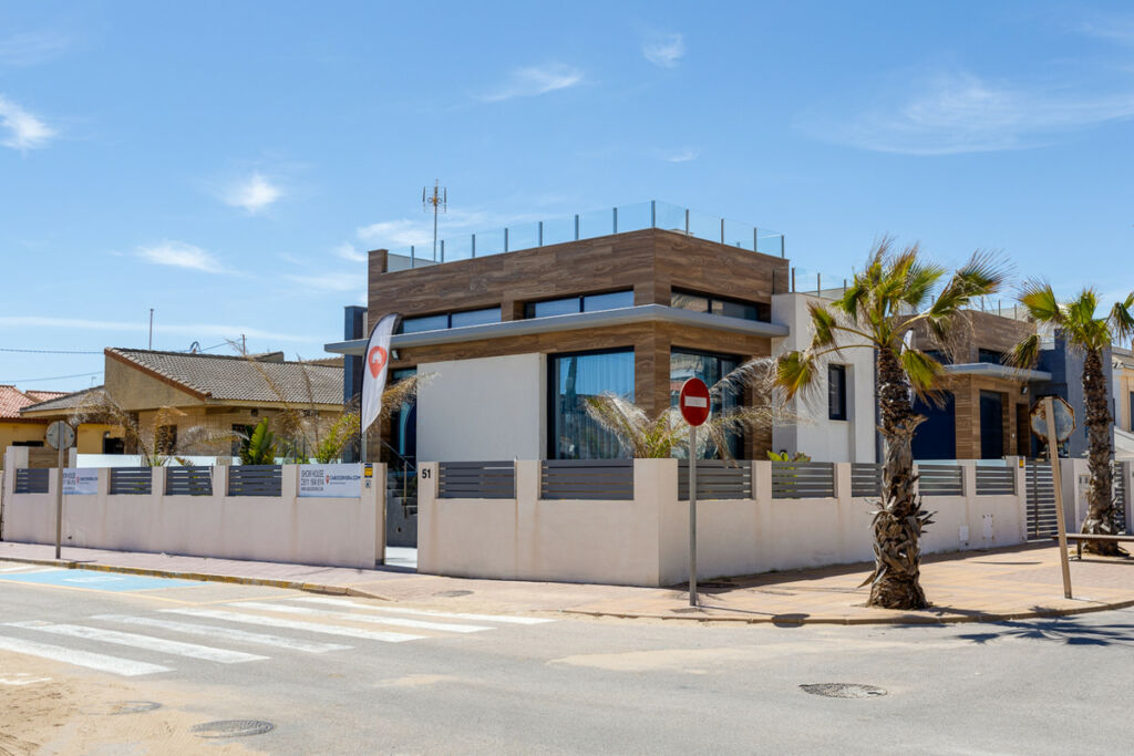Detached Villa Torrevieja Alicante - image 3
