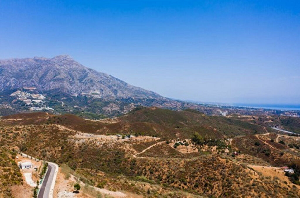 Residential Plot Benahavís Málaga - image 3