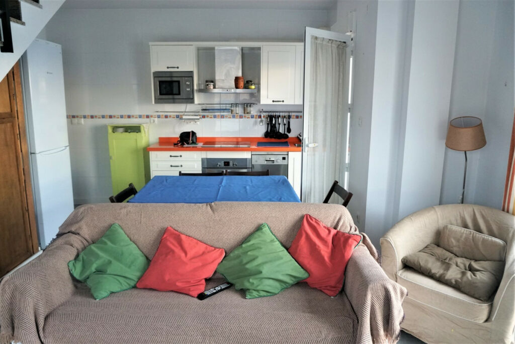 Middle Floor Apartment Caleta de Vélez Málaga - image 3