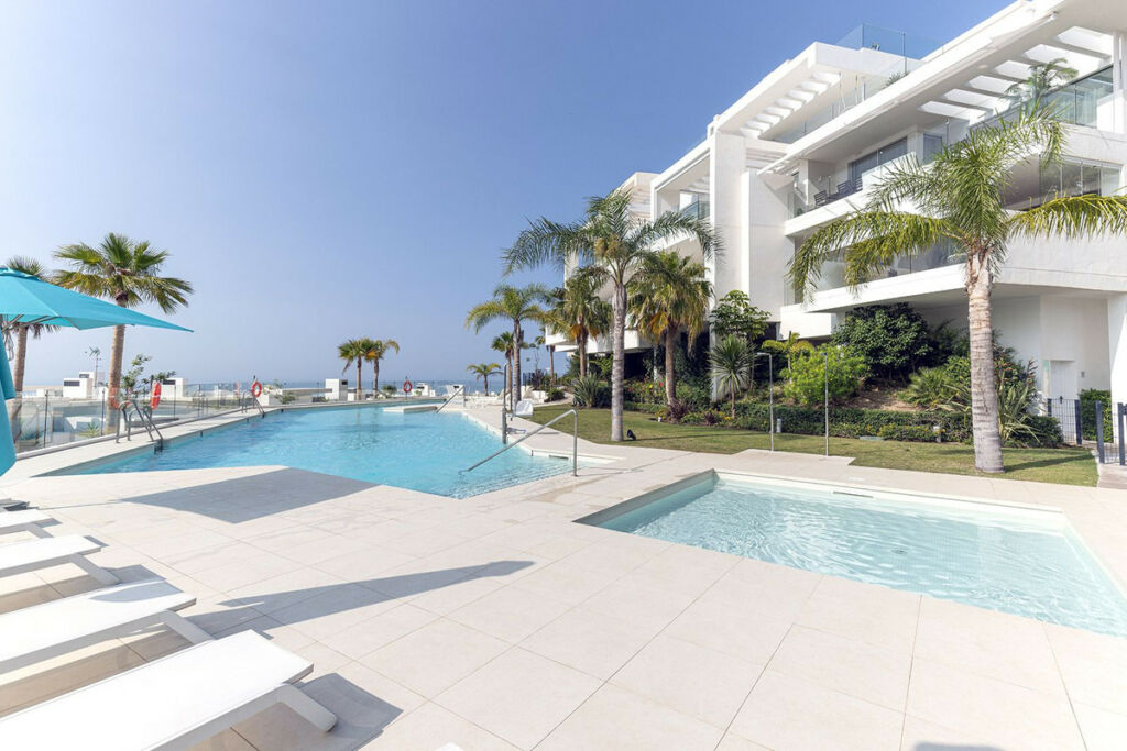 Ground Floor Apartment Ojén Málaga - image 3