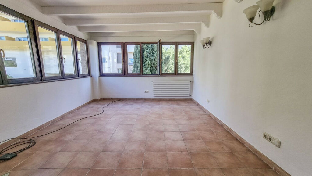 Middle Floor Apartment Marbella Málaga - image 3