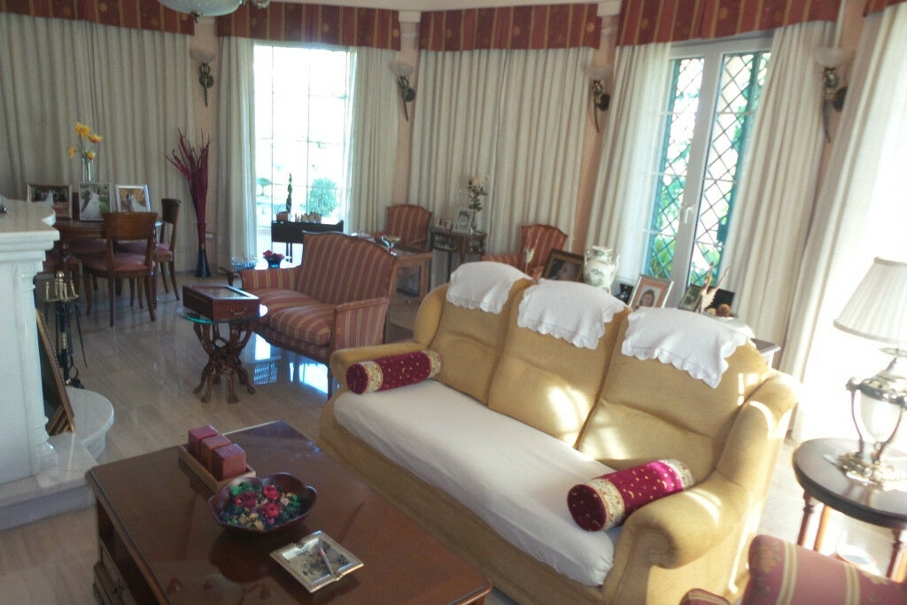 Detached Villa Alhaurín de la Torre Málaga - image 3