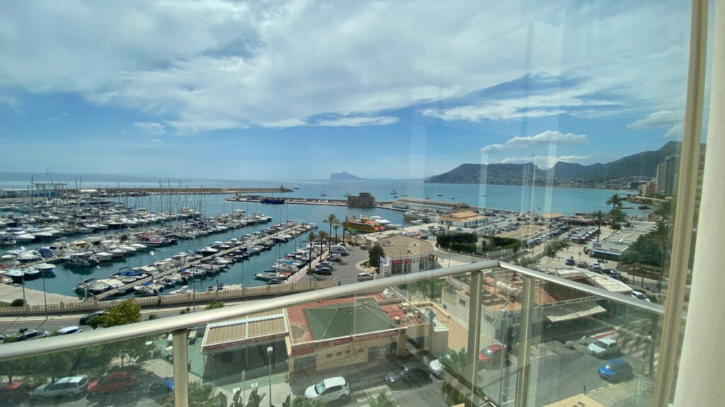 Middle Floor Apartment Calpe Alicante - image 3