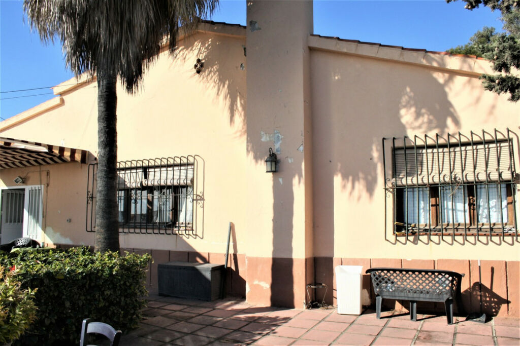 Detached Villa Benajarafe Málaga - image 3