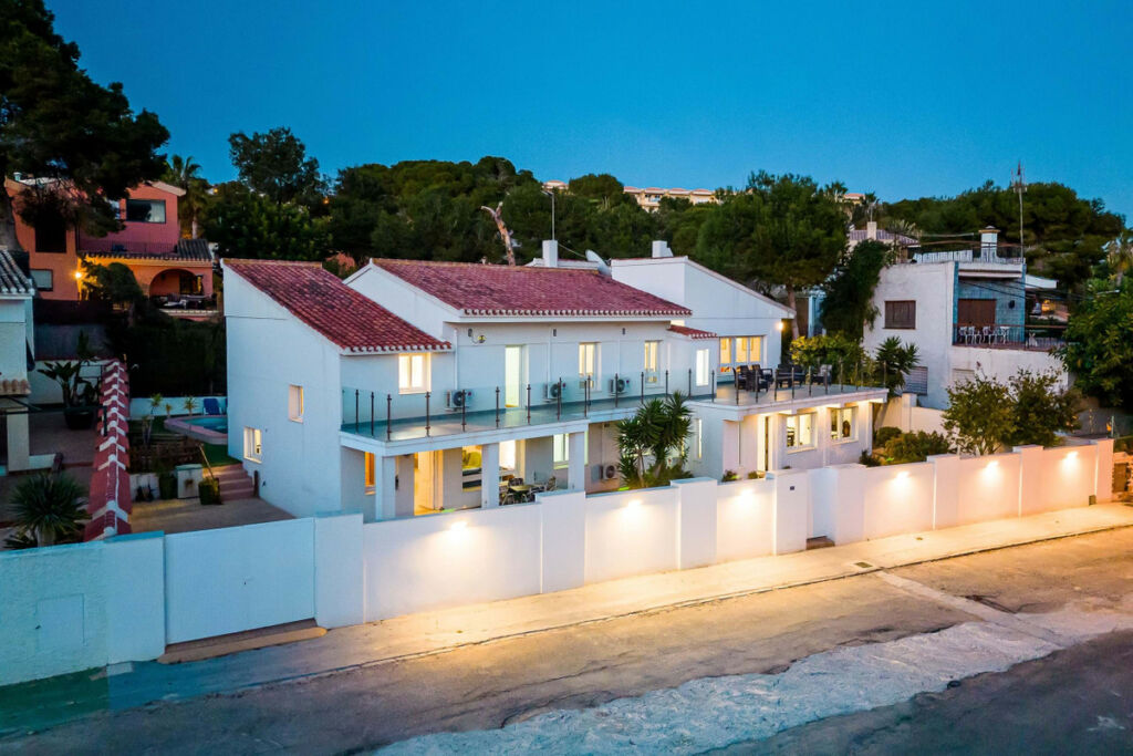 Detached Villa Dehesa de Campoamor Alicante - image 3