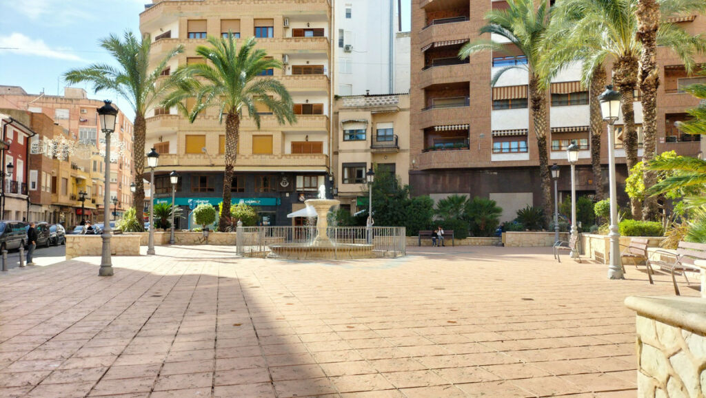 Middle Floor Apartment Sax Alicante - image 3