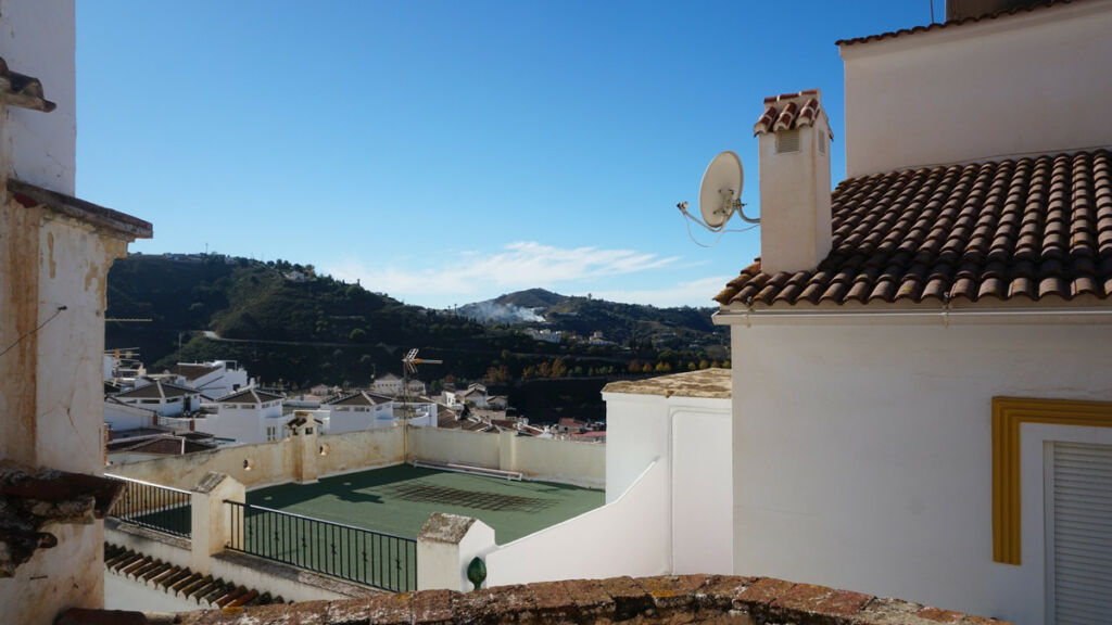 Semi-Detached House Cómpeta Málaga - image 3