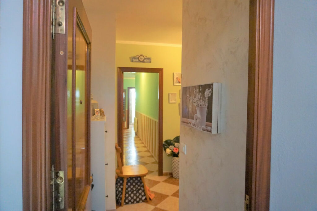 Middle Floor Apartment Canillas de Aceituno Málaga - image 3